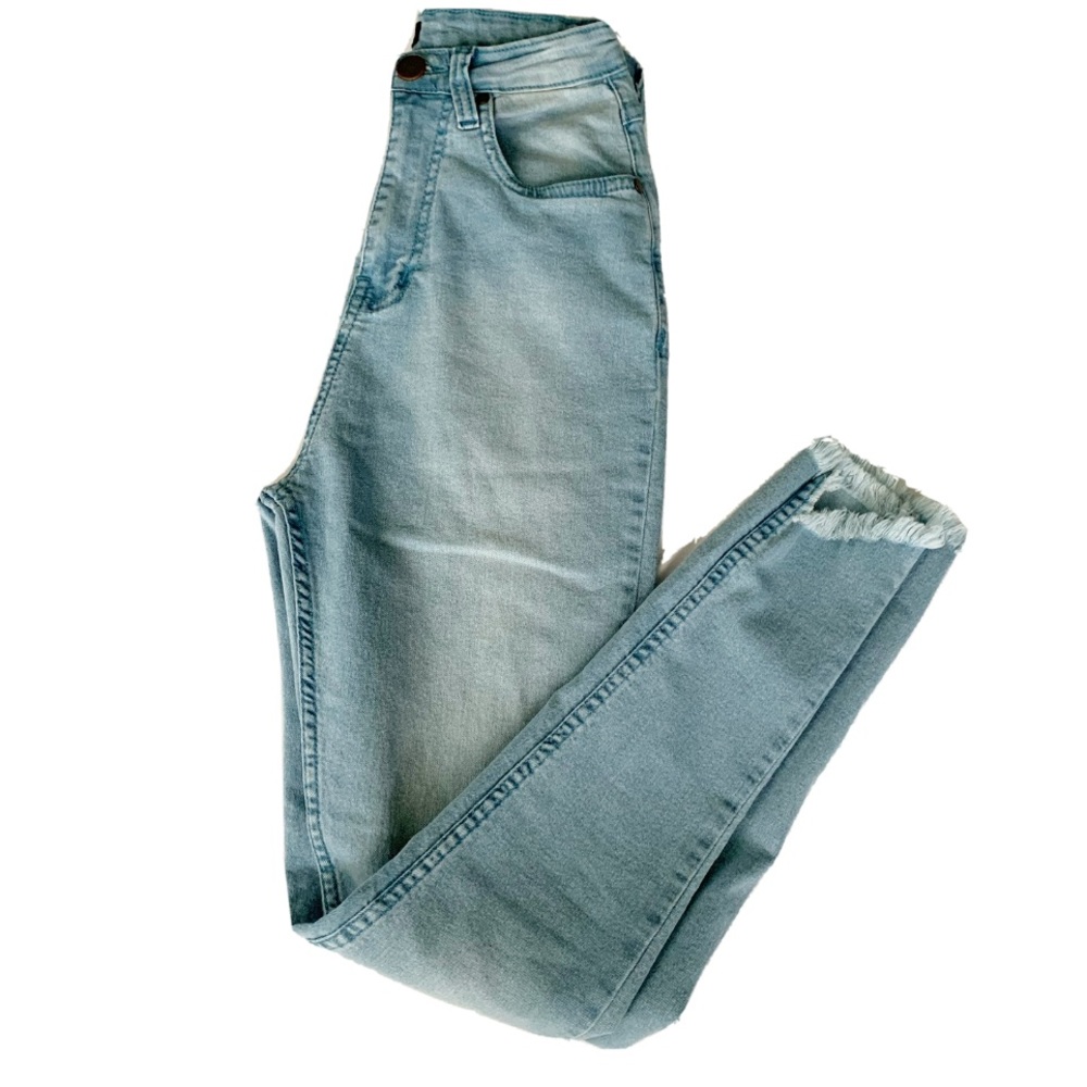 Pretty Little Thing High Waist Skinny Jeans
Size 8